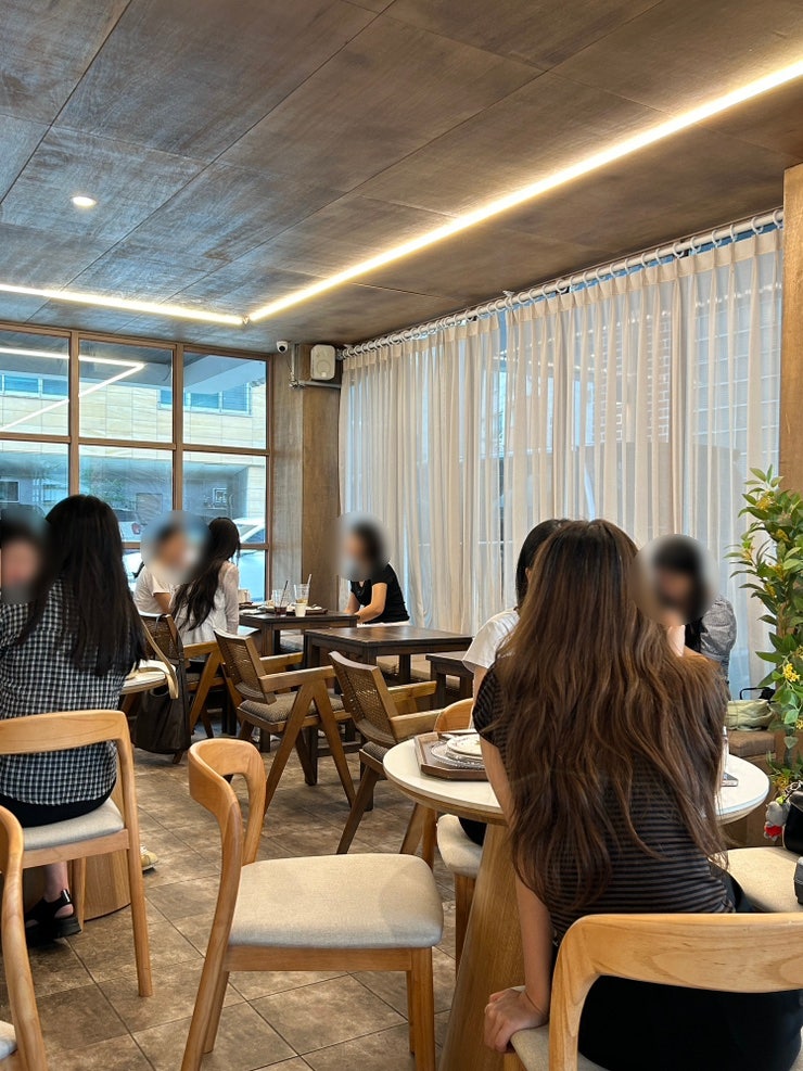 비버 세 마리가 반겨주는 카페, 버터비버 부티크