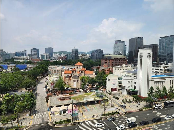 돌담을 따라 시간을 걷다